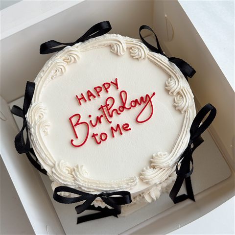 Vanilla Cake — Instagram