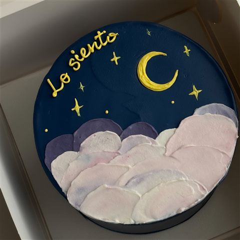 Vanilla Cake — Instagram