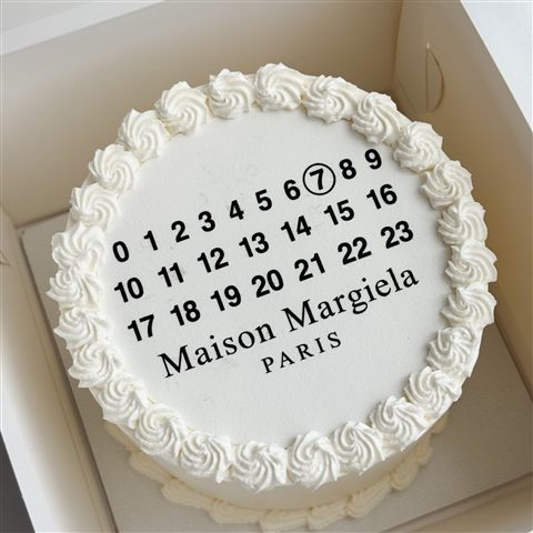 Vanilla Cake — Instagram